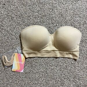 Yummie Strapless Seamless Bandeau Bra in Beige